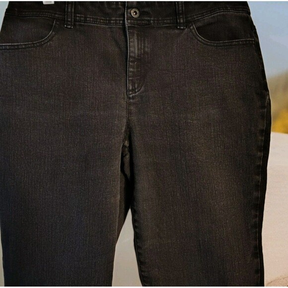 Chico's Women's Cropped Pants Size 1.5 US 10 Black Lace Hem Cotton - Picture 3 of 9